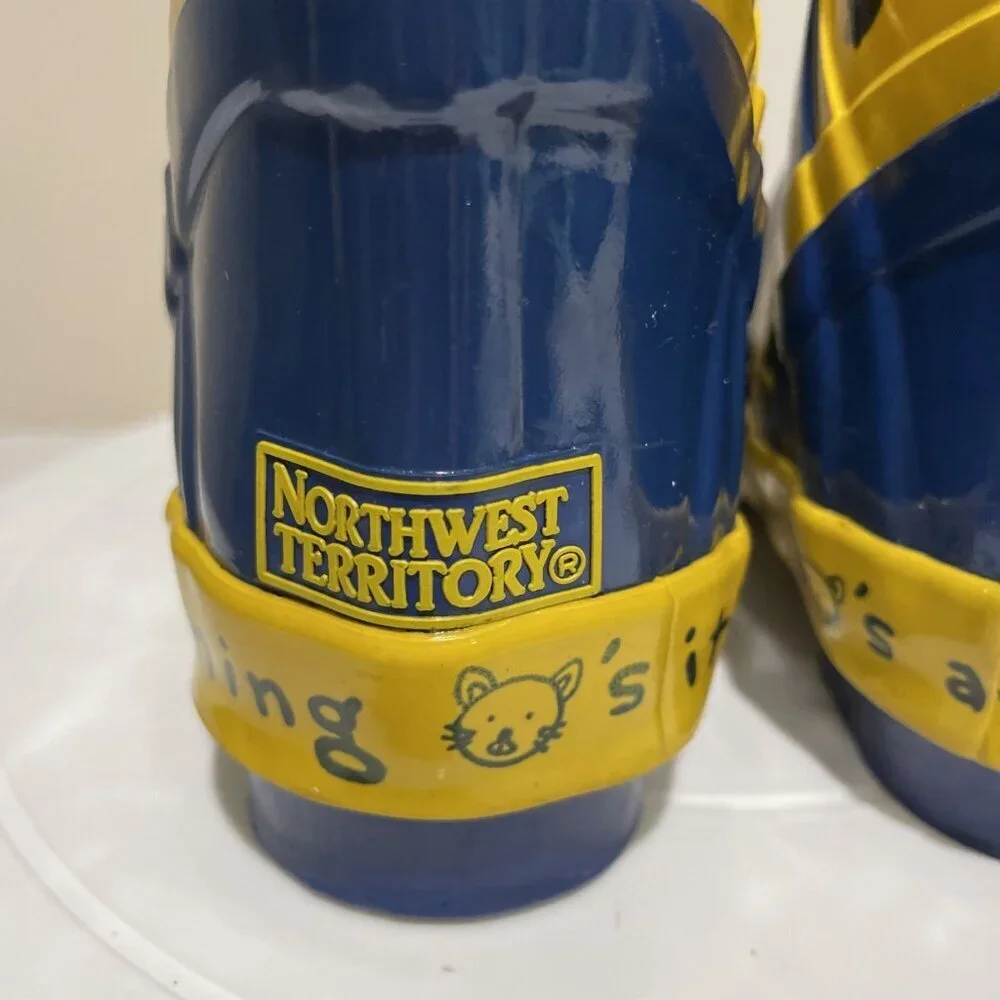 Northwest Territory Waterproof Rubber Boots Steel Shank Kids Size 9 Cats & Dogs